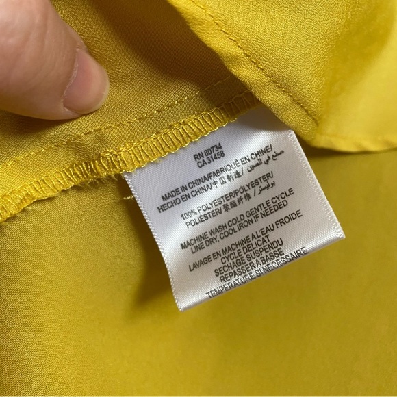 BCBGeneration Women's Mustard Yellow Tulip Overlay Front Flutter Sleeves XSmall - Picture 5 of 7